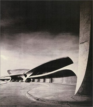 Eero Saarinen: An Architecture of Multiplicity